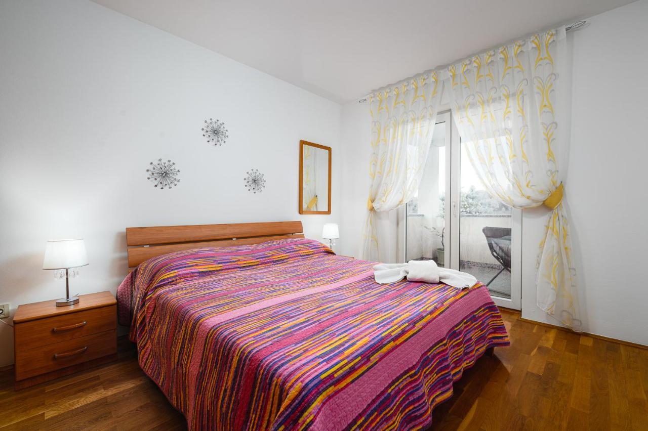 Stancija Amorozo 6 Poreč Exterior foto